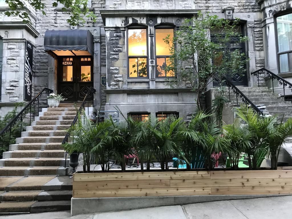 Ambrose House & Cafe - Self Check-In Guesthouse มอนทรีอัล ภายนอก รูปภาพ
